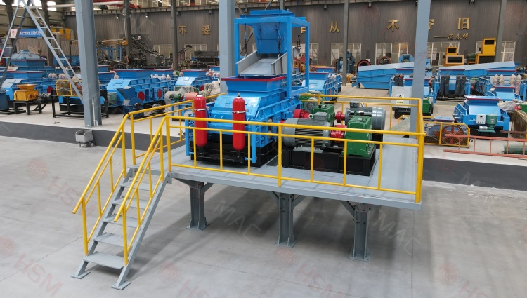 設備老舊效率低？老沙場升級改造 認準華盛銘全液壓對輥制砂機